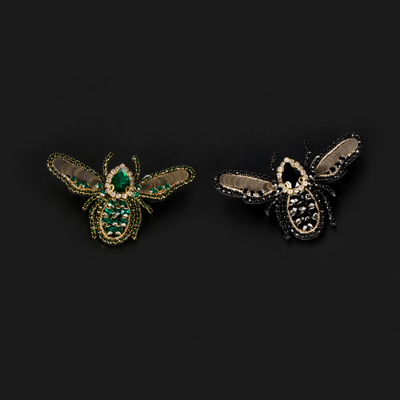 Филцова апликация във форма пеперуда с мъниста и кристали, ръчно бродирана - аксесоар за дрехи, обувки и чанти за DIY