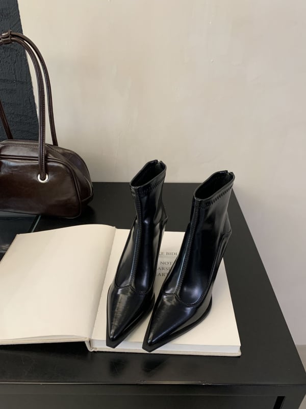 Ženske uske čizme s oštrim vrhom, PU gornji dio, 6–8 cm tanka potpetica, zatvarač straga