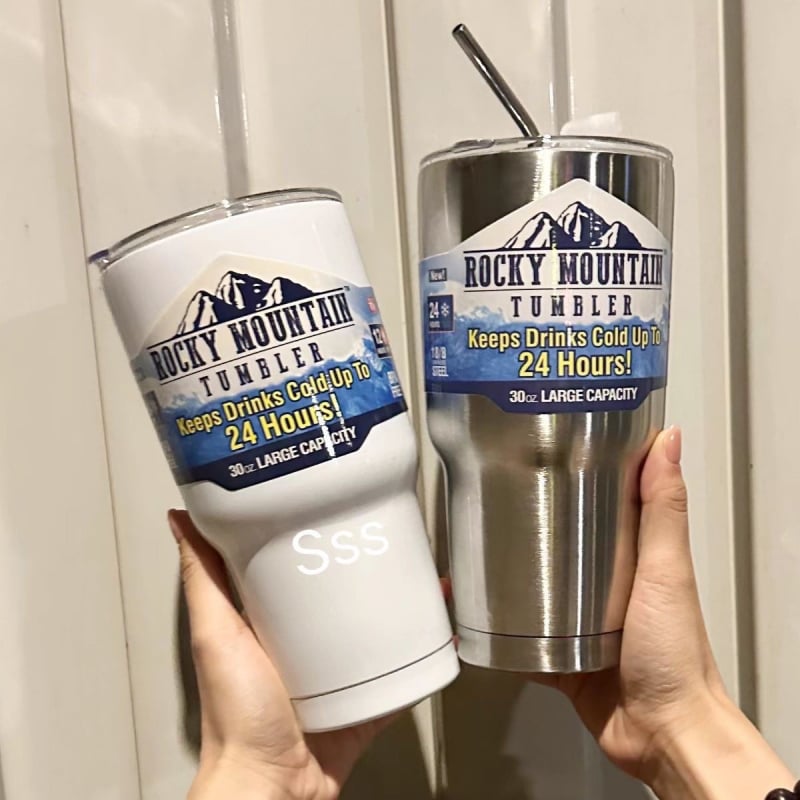 Termos čaša sa slamkom, velika kapaciteta; unutarnji 304 nehrđajući čelik, vanjski 201 nehrđajući čelik; vakuumska izolacija 6-12 sati; prijenosno