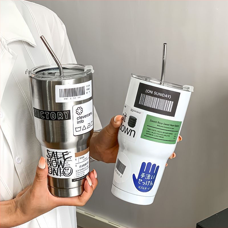 Termos čaša sa slamkom, velika kapaciteta; unutarnji 304 nehrđajući čelik, vanjski 201 nehrđajući čelik; vakuumska izolacija 6-12 sati; prijenosno