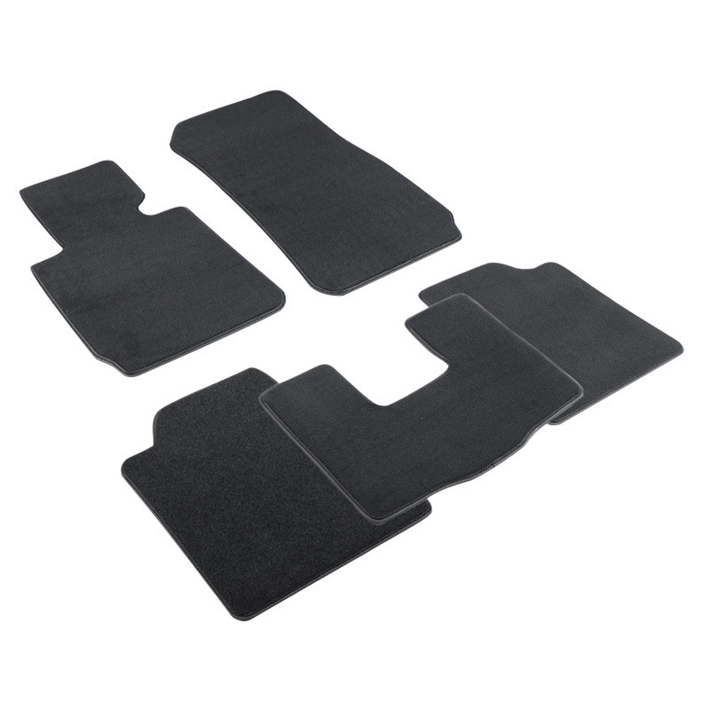 Βελούδινο πατάκι δαπέδου αυτοκινήτου — αντιολισθητικό, ανθεκτικό στη φθορά, εύκολο στον καθαρισμό, καθολική εφαρμογή.