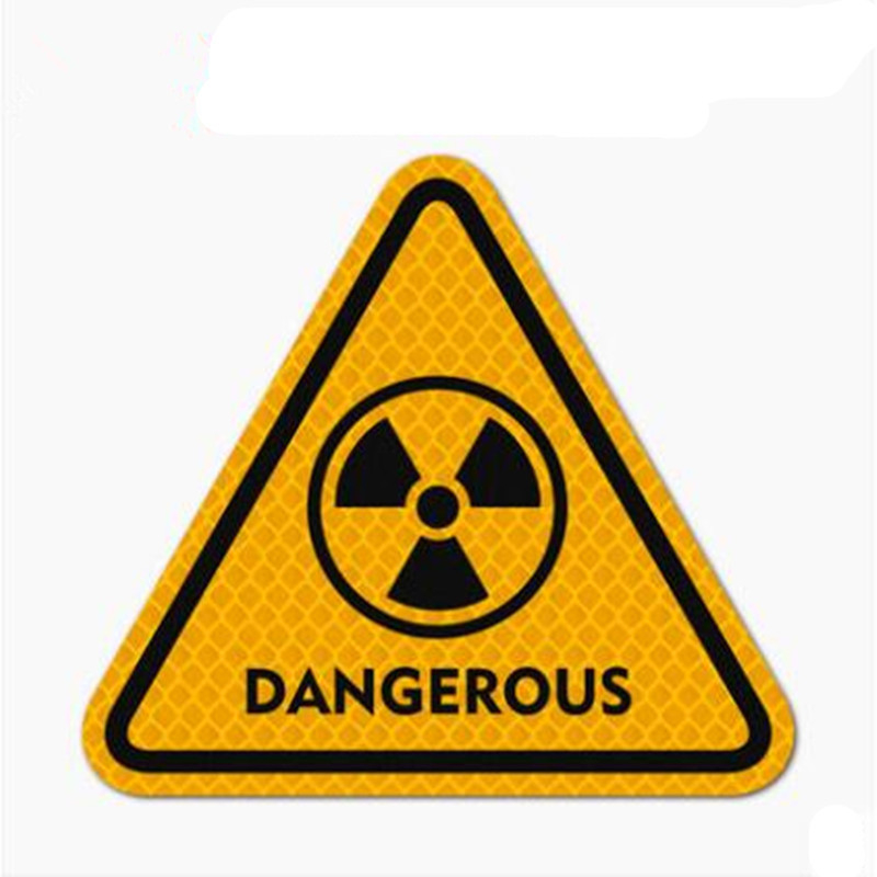 Autókarosszériára szánt matrica háromszög alakú figyelmeztető csíkokkal, gyémánt osztályú fényvisszaverő fólia, erős tapadás, angol feliratok és grafika, rajzfilmszerű stílus, testre szabható