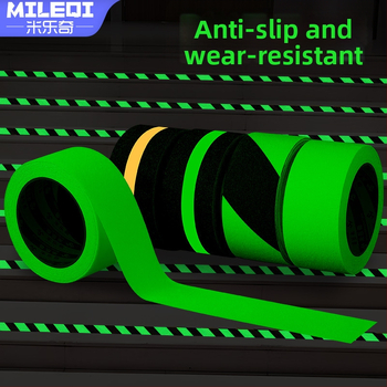 Foszforeszkáló matt felületű csúszásmentes lépcsőszalag, PVC alap, gumibasú ragasztó