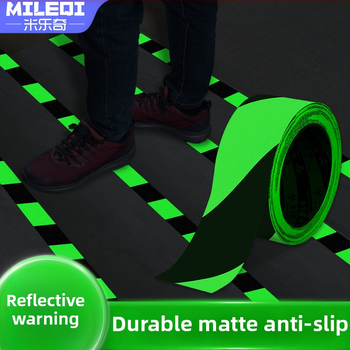 Foszforeszkáló matt felületű csúszásmentes lépcsőszalag, PVC alap, gumibasú ragasztó