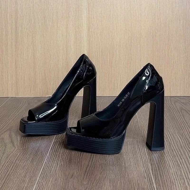 Visoke potpetice od patent kože, otvoreni prst, korejski stil, super visoka debela peta, gumena tabanica, slip-on, model 7738A