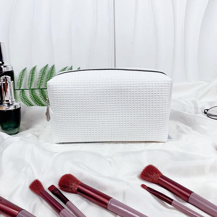 Kozmetikai utazási tároló táska - poliészter anyag, poliészter bélés, cipzáras zárás, könnyű és kopásálló, uniszex