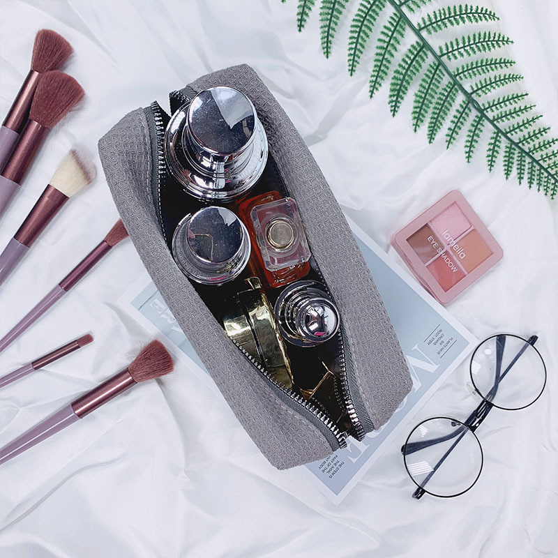 Kozmetikai utazási tároló táska - poliészter anyag, poliészter bélés, cipzáras zárás, könnyű és kopásálló, uniszex