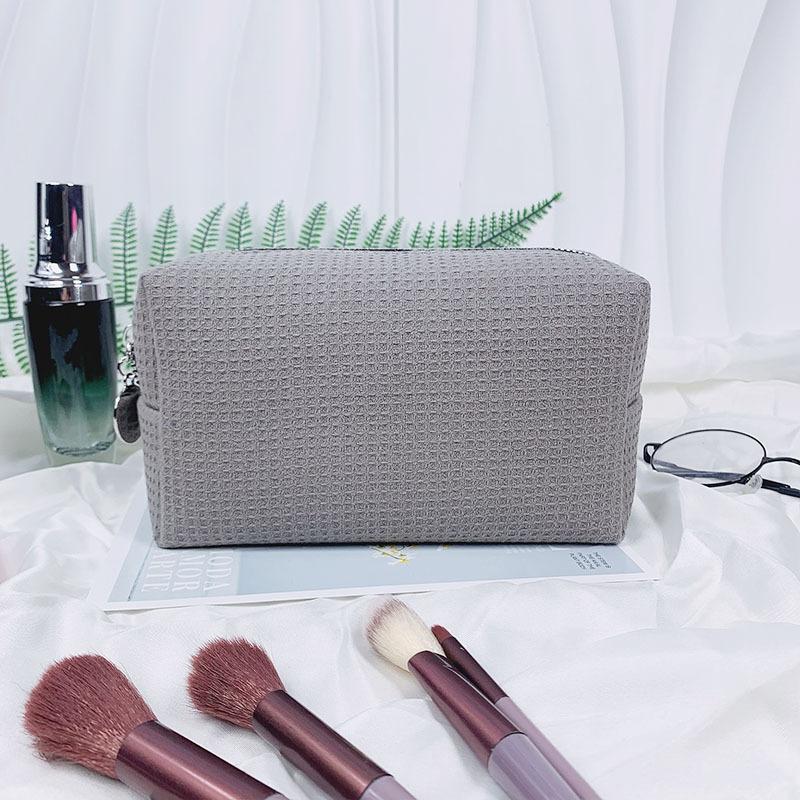 Kozmetikai utazási tároló táska - poliészter anyag, poliészter bélés, cipzáras zárás, könnyű és kopásálló, uniszex