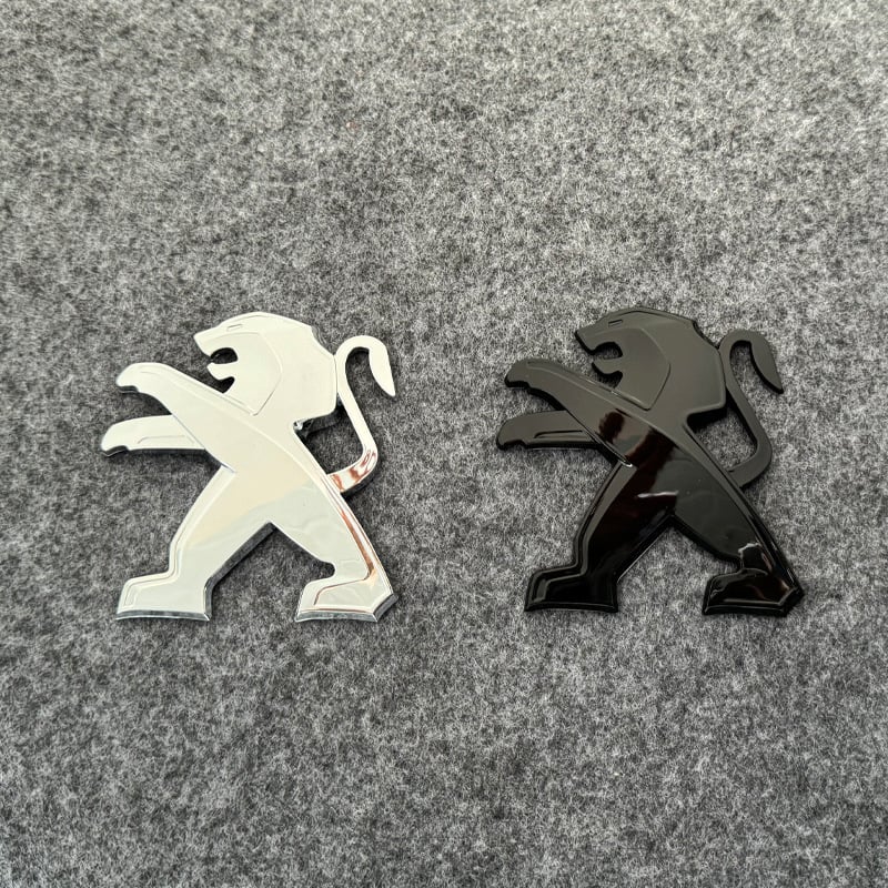 Peugeot 208/308/408/508 hátsó embléma matrica – Oroszlán motívum, fényvisszaverő, vákuumos rögzítés, testreszabható