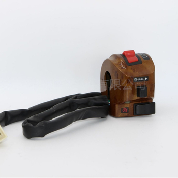 Sada prepínačov riadenia motorky so ľavým a pravým klaksónom, štartovacím a vypínacím tlačidlom; značka HADA, model 1, spracovanie na mieru