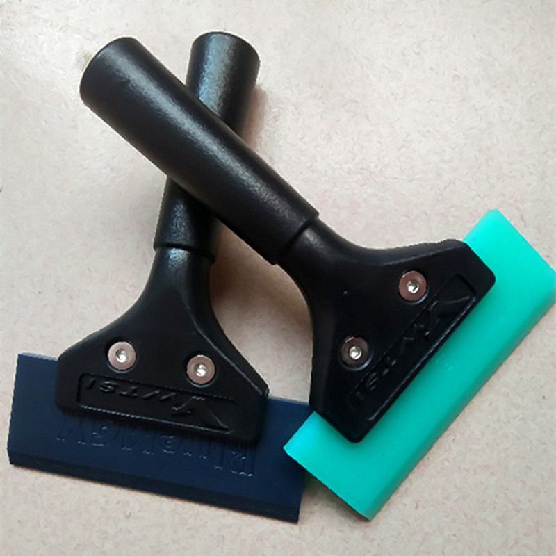 Autófilm eszköz – marhaín kaparó hosszú nyéllel, alkalmas fólia felrakására és üveg tisztítására (Anyag: marhaín; Márka: Good helper; Készlet: 150 db)