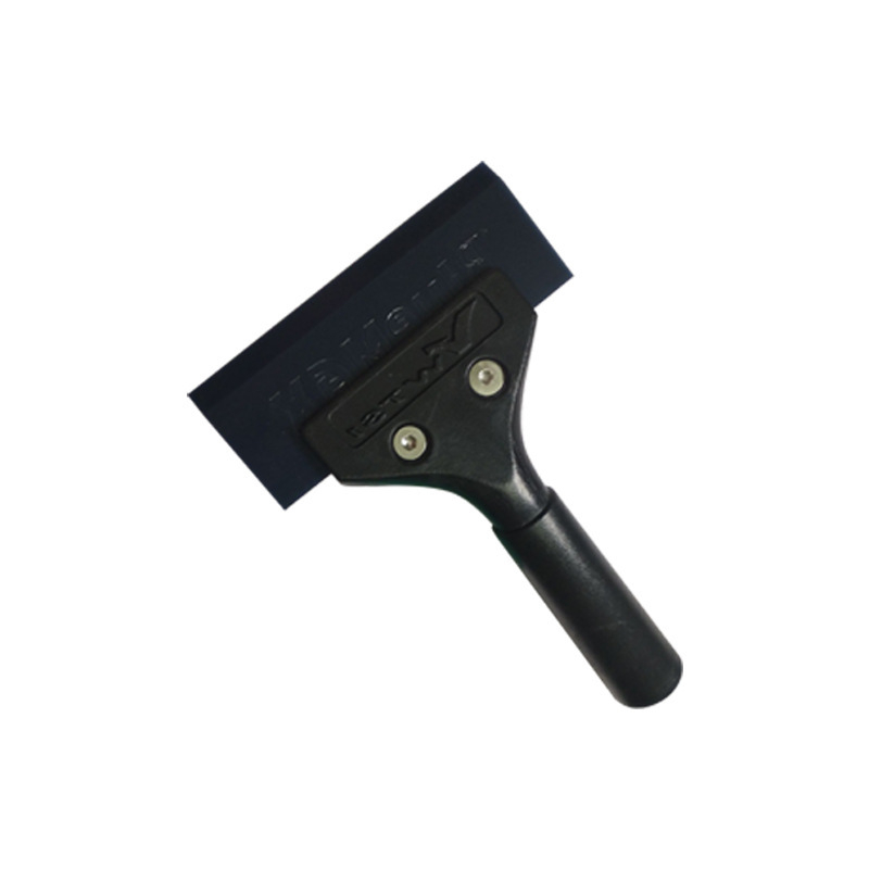 Autófilm eszköz – marhaín kaparó hosszú nyéllel, alkalmas fólia felrakására és üveg tisztítására (Anyag: marhaín; Márka: Good helper; Készlet: 150 db)