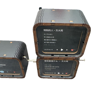 Fából készült kézzel tekerhető zenei doboz, nyolc hang, Basswood anyag, faragás és nyomtatás, személyre szabott feldolgozás, logónyomtatás elérhető