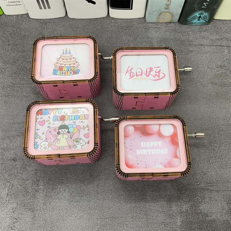 Ξύλινο κουτί μουσικής με χειροκίνητο κουρδισμό, UV εκτύπωση και δυνατότητα λογότυπου, κατάλληλο δώρο για γενέθλια, αποφοίτηση και πάρτι.