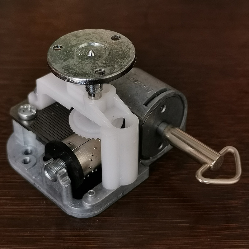 Μηχανισμός μουσικού κουτιού – κράμα, μοντέρνο μινιμαλιστικό στυλ, χειροποίητο, βαμμένο με το χέρι, UV εκτύπωση (κράμα • μοντέρνο μινιμαλιστικό στυλ • χειροποίητο • βαμμένο με το χέρι • UV εκτύπωση)