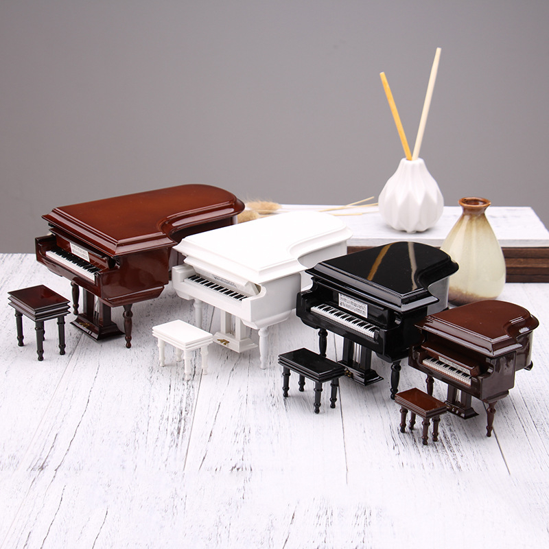 DOLO Μίνι Μοντέλο Πιάνου με Μουσικό Κουτί – Ξύλο και Πλαστικό, Λογότυπο Εκτύπωσης, Προσαρμογή