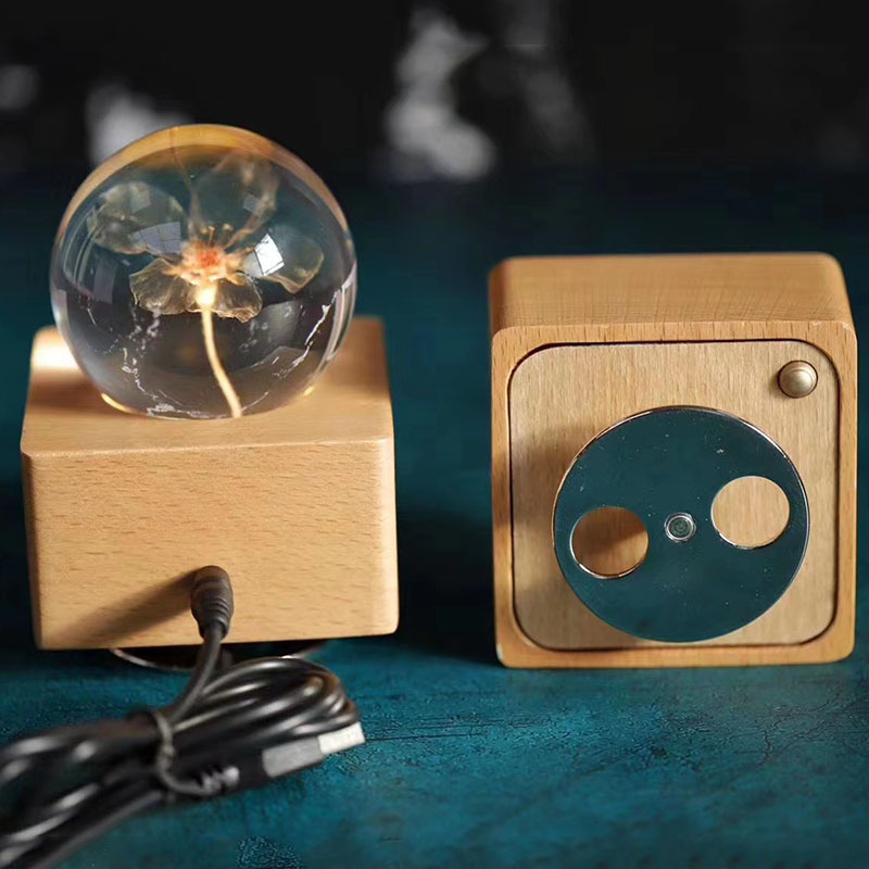 Μουσικό διακοσμητικό κουτί από ρητίνη, μάρκα Ode to flowers, λογότυπο τυπωμένο