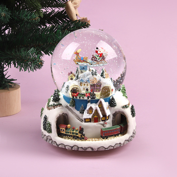 Karácsonyi kristálygömbös zenedoboz hópehely mintával, Mikulás és rénszarvas figurákkal — gyanta, Dream Crystal House, ajándék, modern minimalista stílus