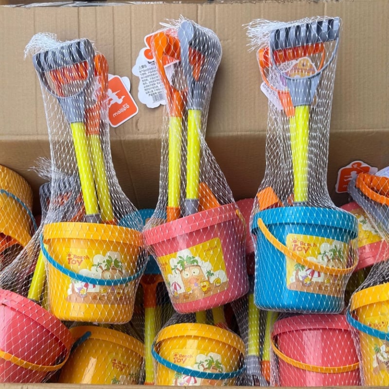 Plastični set igračaka za plažu s kantom za grad i lopaticom za djecu 4–6 godina