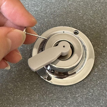 TR-009 Μαγνητικός Αποκολλητής Κουμπιών για Ρούχα – Αντι-Κλοπή Detacher, >5000 gs, 86 g, Μεμβράνες και επιφάνειες από οξείδιο του αλουμινίου, Κατάλληλο για σούπερ μάρκετ και καταστήματα ρούχων