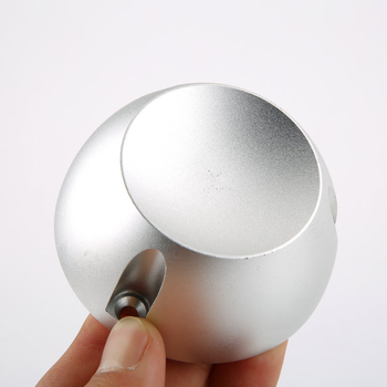 Μαγνητικός απελευθερωτής για αντικλοπή με μαγνητικό κούμπωμα, μοντέλο YF-60013; κατάλληλος για σουπερμάρκετ, καταστήματα ρούχων, εμπορικά κέντρα, καταστήματα αποσκευών και παπουτσιών; υλικό: μαγνήτης και κράμα αλουμινίου; μάρκα New Handsome.