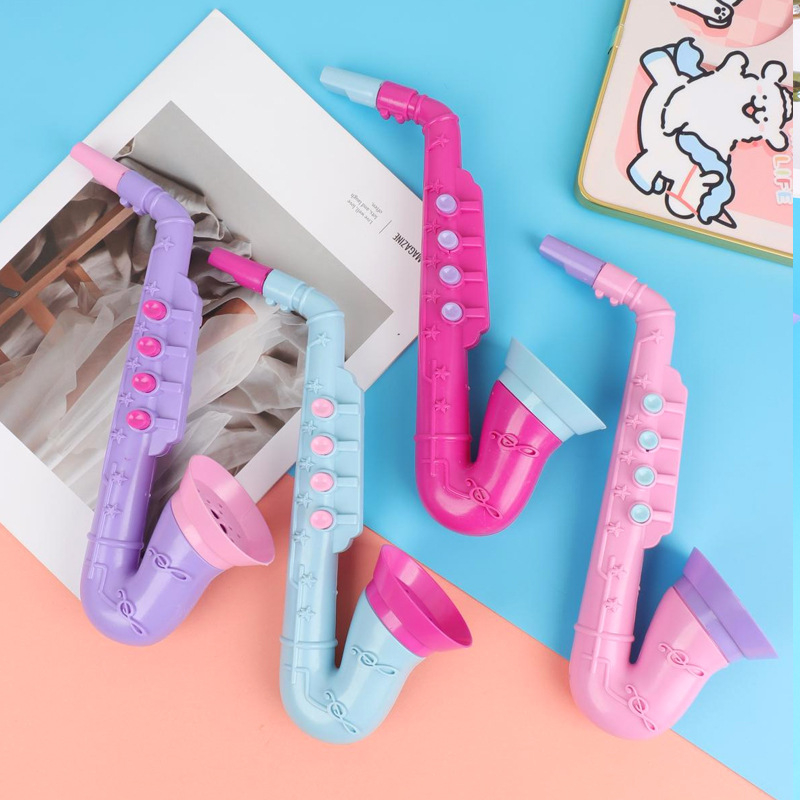 Dječji plastični duh-instrument — imitacija saksofona i trube (Materijal: plastika; Marka: Independent; Dobna skupina: 4–6 godina; Kategorija: Druge igračke do 14 godina)