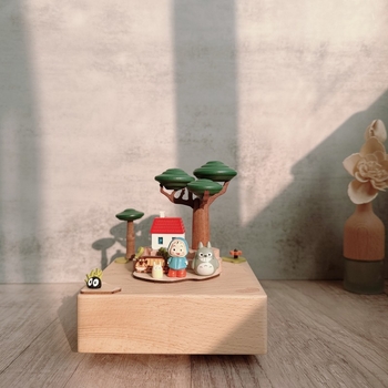 Muzik kutija od bukovog drva — moderni minimalistički dizajn, personalizirani poklon za vjenčanja, rođendane, diplome i uredske/događajne potrebe