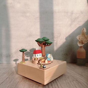 Muzik kutija od bukovog drva — moderni minimalistički dizajn, personalizirani poklon za vjenčanja, rođendane, diplome i uredske/događajne potrebe