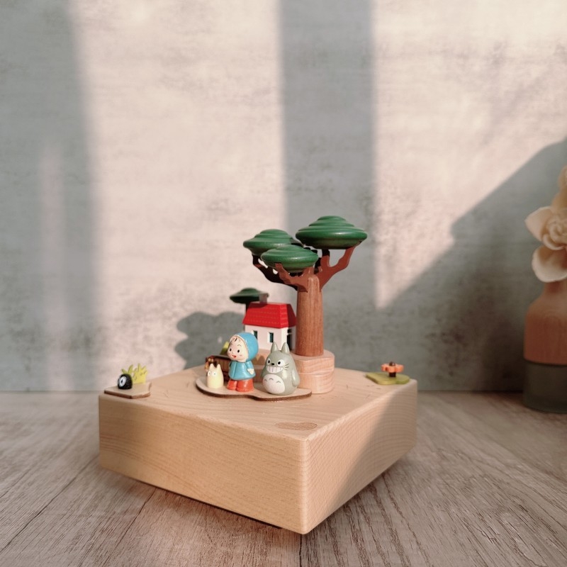 Muzik kutija od bukovog drva — moderni minimalistički dizajn, personalizirani poklon za vjenčanja, rođendane, diplome i uredske/događajne potrebe