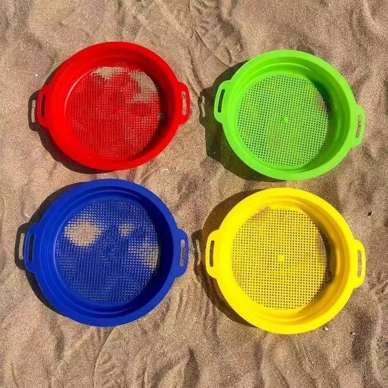 Set igračaka za igru u pijesku s mrežastim sitom za plažu i vodene igre (Materijal: plastika; Kategorija: Igračke za pijesak; Tip: Mrežasto sito; Dobna skupina: 15–35; Pakiranje: masovno)