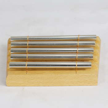 Orff stil udarni instrument – cijev vibracije s tonovima 1,2,3,5,7,8; Materijal: drvo + metal; Podrijetlo: Langfang, Hebei