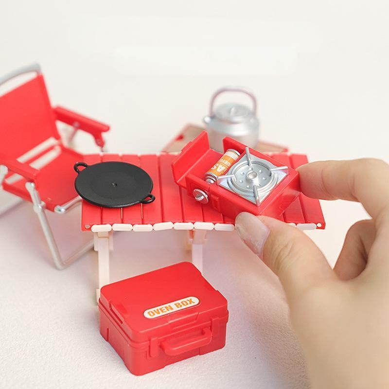 Simulirana vanjska oprema za igru s lutkama — plastične miniatuure • šifra proizvoda 012-25b • za uzrast 7–14 godina