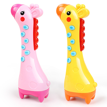 Παιδικό καραόκε μικρόφωνο-παιχνίδι με καμηλοπάρδαλη – λειτουργεί με μπαταρίες, πλαστικό, κατάλληλο για 0–3 ετών