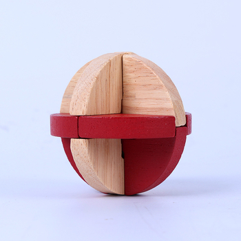 Drveni puzzle s Kong Ming / Lu Ban lock za djecu 7–14 godina; materijal: drvo; funkcija: otključavanje prstena; pakiranje: šarena kutija