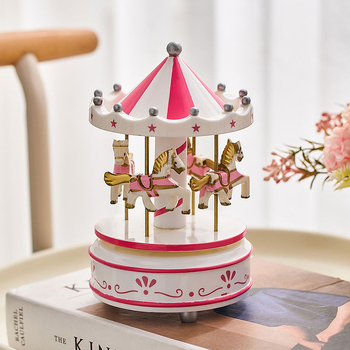 Καρουσέλ μουσικό κουτί — πλαστική κατασκευή, απλός και μοντέρνος σχεδιασμός, ημιχειροκίνητος μηχανισμός