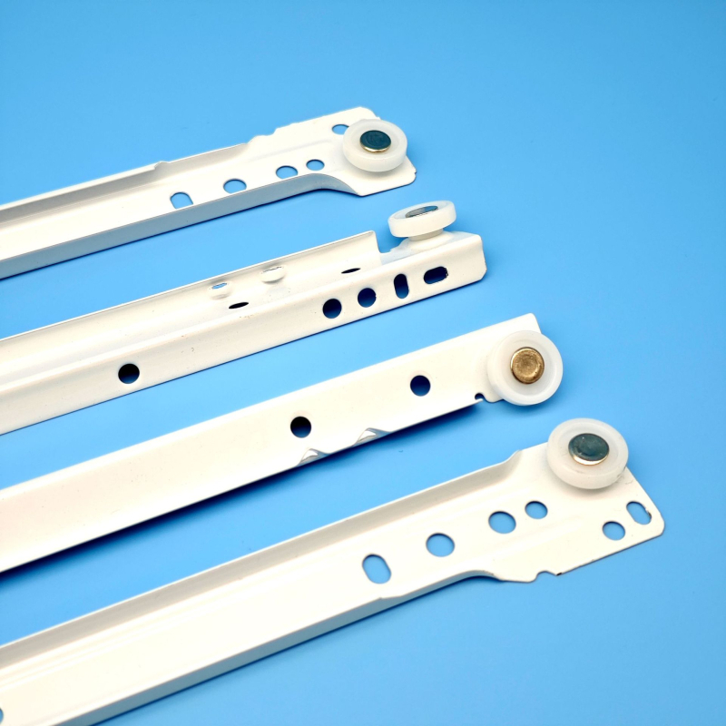 Šina za ladice ormara, aluminijska legura, praškasti premaz, moderan minimalistički stil