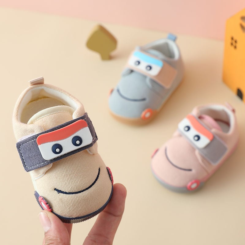 Baba- és kisgyermekeknek: puha talpú cipő, lélegző, csúszásmentes, karikatúra dizájn, 12-36 hónapos korosztály