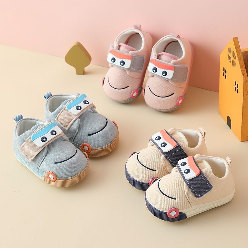 Baba- és kisgyermekeknek: puha talpú cipő, lélegző, csúszásmentes, karikatúra dizájn, 12-36 hónapos korosztály