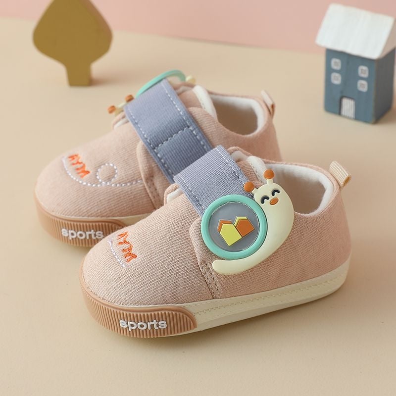 Baba- és kisgyermekeknek: puha talpú cipő, lélegző, csúszásmentes, karikatúra dizájn, 12-36 hónapos korosztály