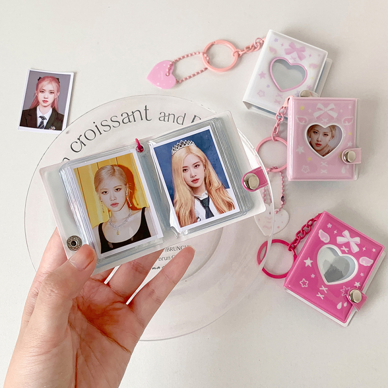 Fotoalbum s privjeskom – PVC kućište, crtani stil, 16 unutarnjih stranica, idealan dar za rođendan ili završetak škole, pogodan za parove, prijatelje i razredne kolege