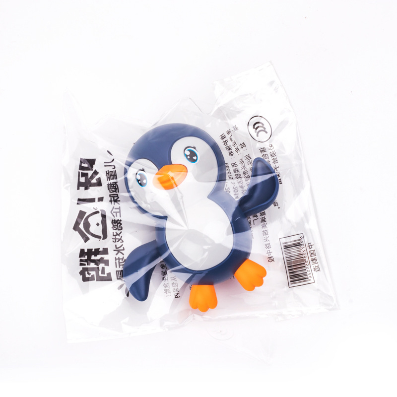Pingvin alakú fürdőjáték felhívó mechanizmussal (Anyag: műanyag; Mechanizmus: felhúzható; Korosztály: 0–3 év)