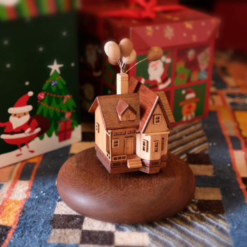 Fából készült asztali zenedoboz – Rajzfilm-stílus, testre szabható logó, ajándék születésnapra és karácsonyra