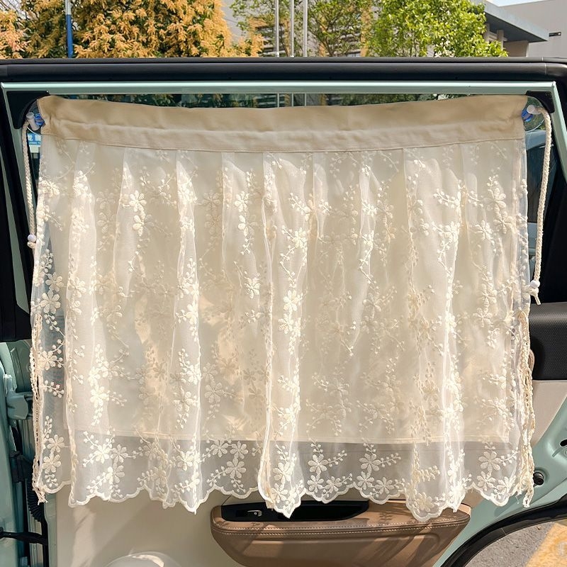Auto sjenilo s čipkastim materijalom, visi s usisnom čašicom, univerzalna kompatibilnost, proziran tip, dvostruki sloj za zaštitu od sunca i topline