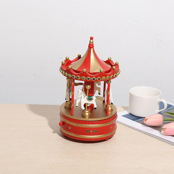 Drvena božićna karuselna glazbena kutija – crtani stil, stolna dekoracija