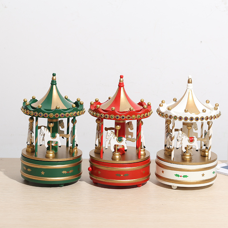 Drvena božićna karuselna glazbena kutija – crtani stil, stolna dekoracija