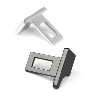 Automobilska sigurnosna spona – model 3908, materijal PP, ugradnja snap-on, za bočnu stranu automobila, mogućnost prilagodbe