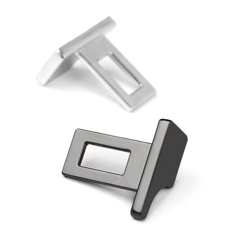 Automobilska sigurnosna spona – model 3908, materijal PP, ugradnja snap-on, za bočnu stranu automobila, mogućnost prilagodbe