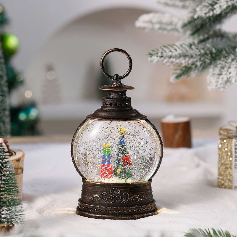 Plastična božićna dekoracija s glazbenom kutijom, rotirajućom kristalnom kuglom, figuricom starca – pastoralni i crtani stil