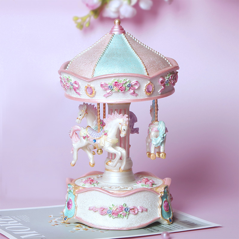 Smolena karuselna glazbena kutija, ručno oslikana, svijetleća, tema princeze