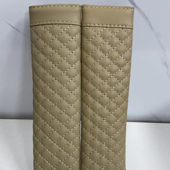 Jastučić za ramenski dio automobilske sigurnosne pojase - lambskin koža, šivani uzorak, chezhimei, 70 g, bez logotipa